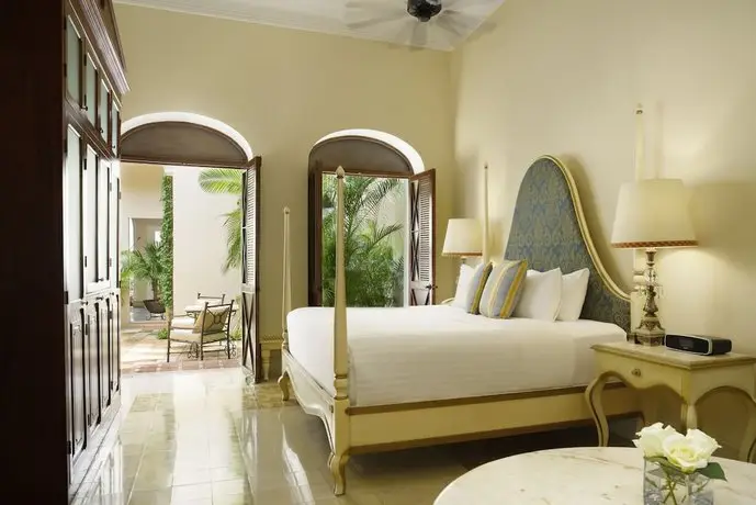 Casa Lecanda Boutique Hotel 