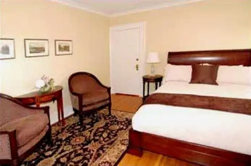 Haddon House Bed and Breakfast 