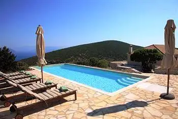 Urania Luxury Villas 