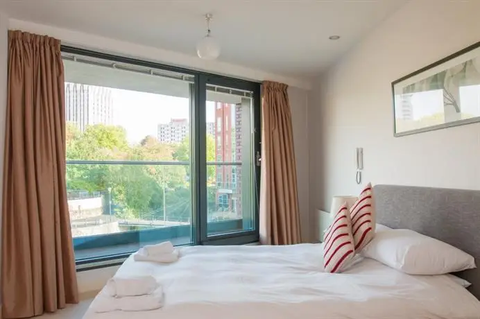 Cleyro Serviced Apartments - Finzels Reach