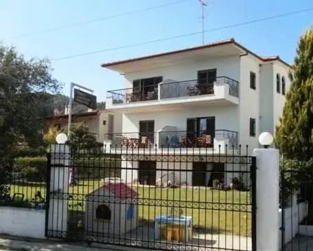 Ioannis Apartments 