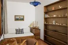 Iliatoras Traditionally Furnished Apartments 