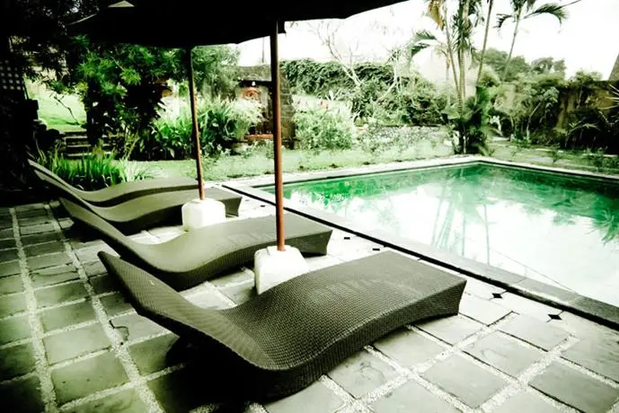 Aqua Bali Villa 