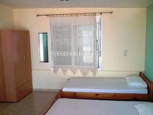 Nitsa Rooms 