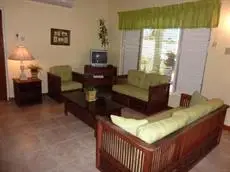 Paradise City View Villa - Kingston 