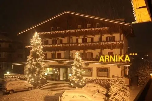 Hotel Arnika Pozza di Fassa