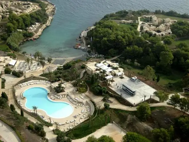 Baia degli Dei Beach Resort 