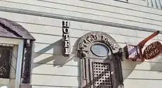 Fawlty Towers Hotel Baku 