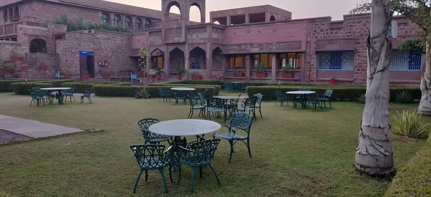 Bijolai Palace - A Inde Hotel 