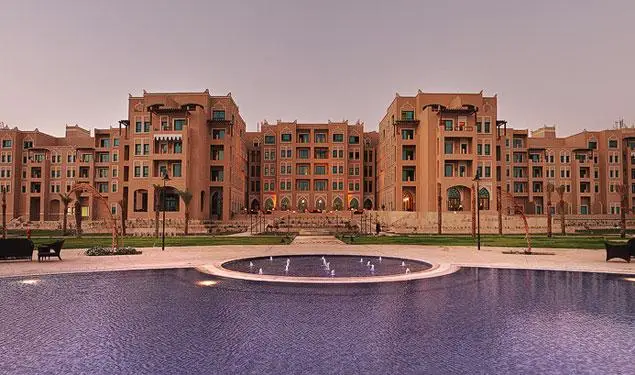 Al Qasr Hotel & Resort