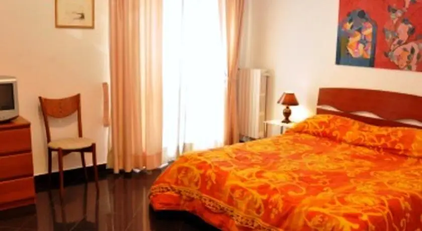 Cassiodoro Rooms Affittacamere B&B 