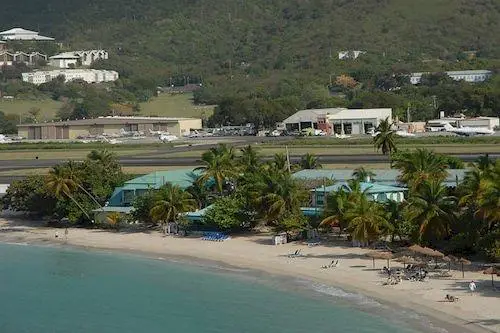 Island Beachcomber Hotel 