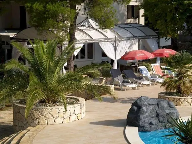 Matilde Beach Resort 