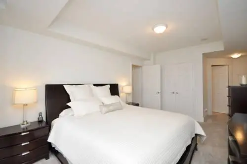 Downtown Mississauga Executive Suites SQ1 