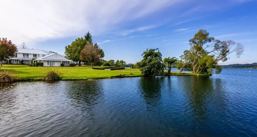 VR Rotorua Lake Resort 