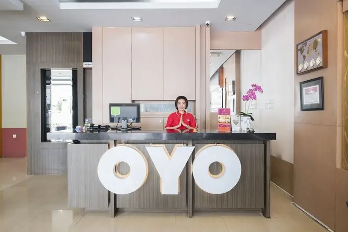 OYO 317 New Legend Hotel 