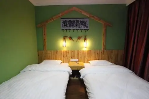 Zhangjiajie TuZhong Youth Hostel 