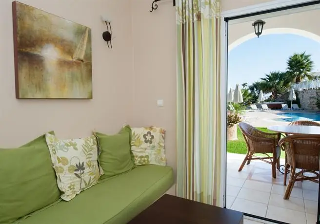 Erietta Luxury Apartments 