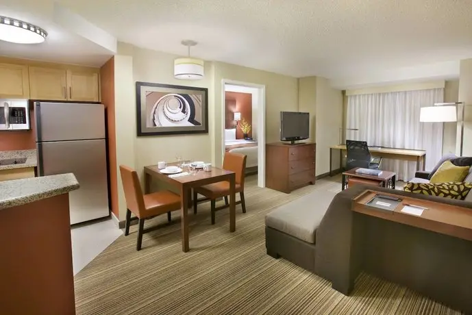 Residence Inn by Marriott Calgary Airport 