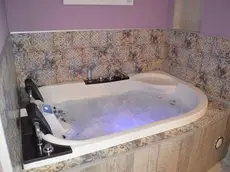 Suites con Jacuzzi Santillana 