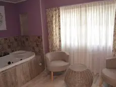 Suites con Jacuzzi Santillana 