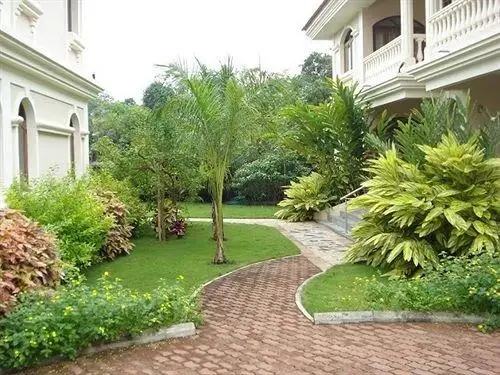 Hacienda De Goa Resort