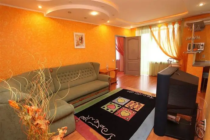 Central Serviced Apartments At Mironova Street 