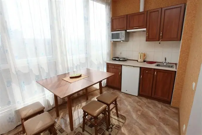 Central Serviced Apartments At Mironova Street 