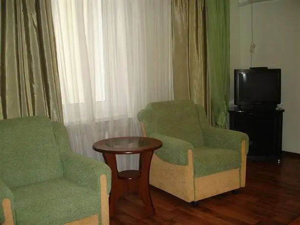 Central Serviced Apartments At Mironova Street 