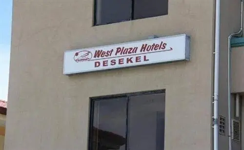 West Plaza Desekel