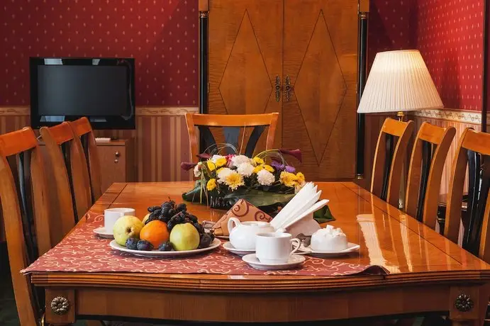 Arcadia Plaza Hotel Odessa 