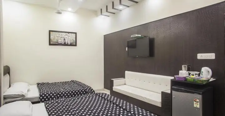 Hotel Akaal Residency