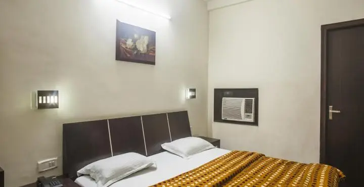 Hotel Akaal Residency