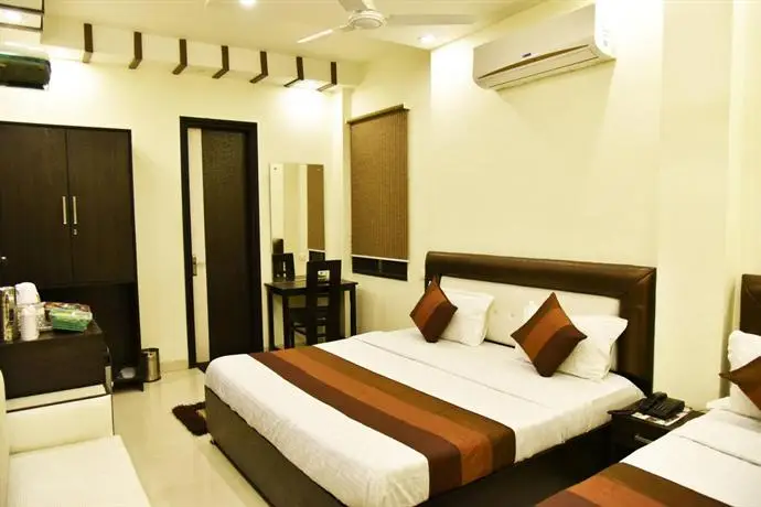 Hotel Akaal Residency 