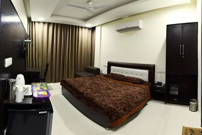 Hotel Akaal Residency 