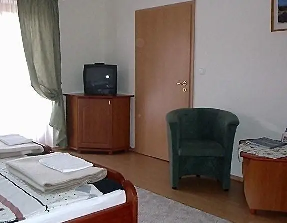 Anna Apartman 