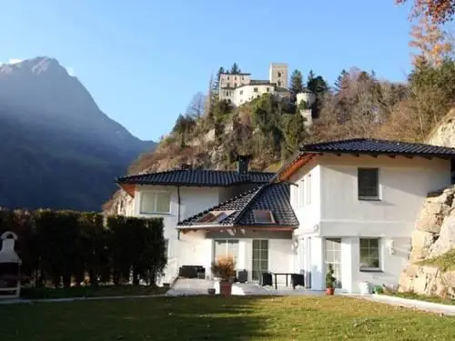 Apartments Schloss-Weissenstein-Strasse