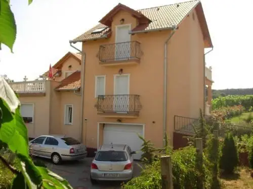 Alsohegyi Apartmanok