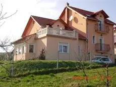 Alsohegyi Apartmanok 