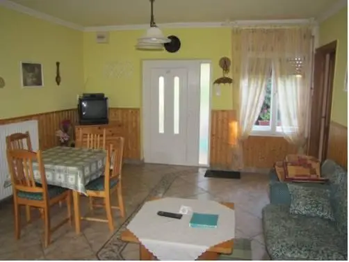 Alsohegyi Apartmanok 