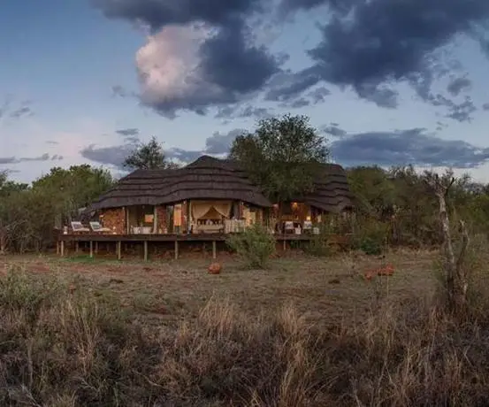 Madikwe Hills Private Game Lodge 