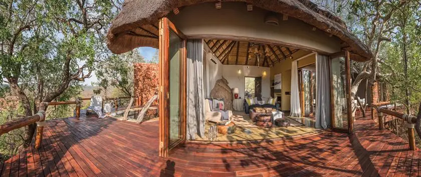 Madikwe Hills Private Game Lodge 