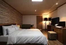 Chuncheon Tourist Hotel 