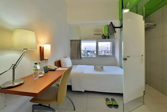 Whiz Hotel Pemuda Semarang 