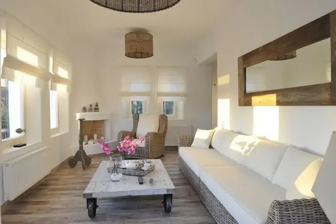 Paros Butterfly Villas 