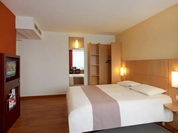 Ibis Warszawa Reduta 