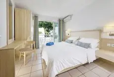 Le Beachclub Service Apartments and Villas 