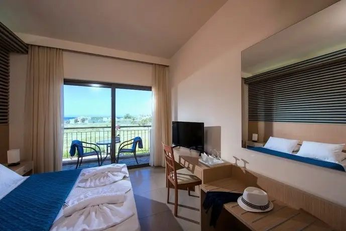 Oasis Beach Hotel Anissaras 