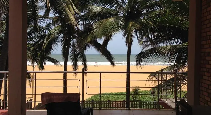 Oasis Beach Resort Negombo 