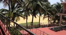 Oasis Beach Resort Negombo 